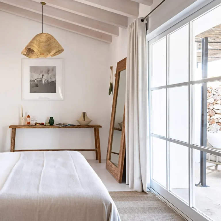 Hotel Torre Vella Menorca Zimmer Pool Suite Doppelbett Außenblick